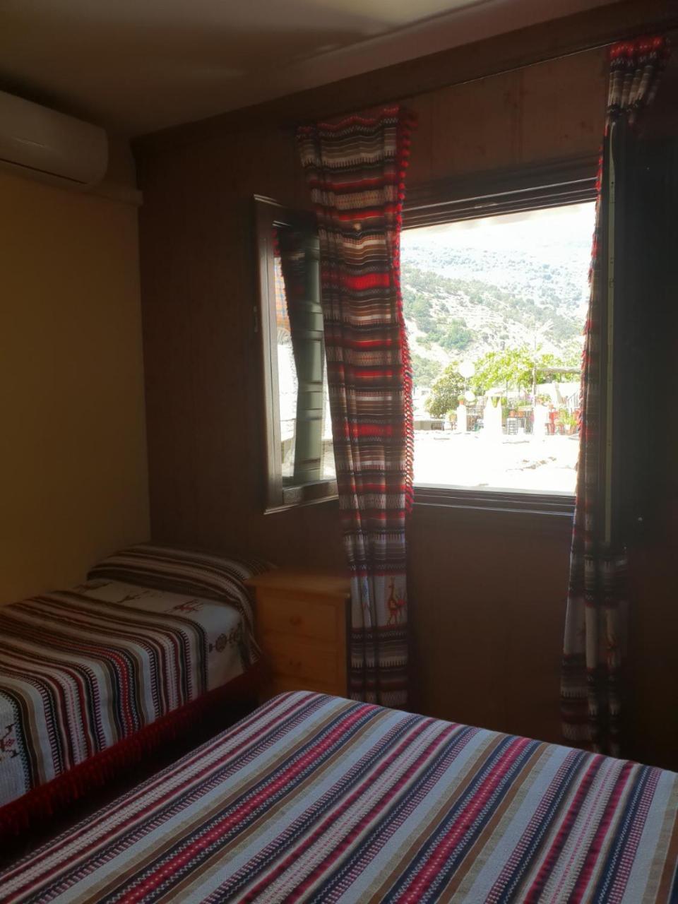 Hostal Pampaneira Eksteriør bilde