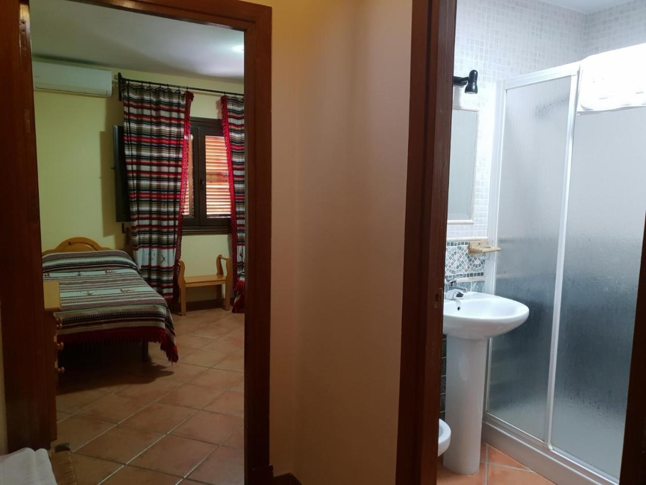 Hostal Pampaneira Eksteriør bilde